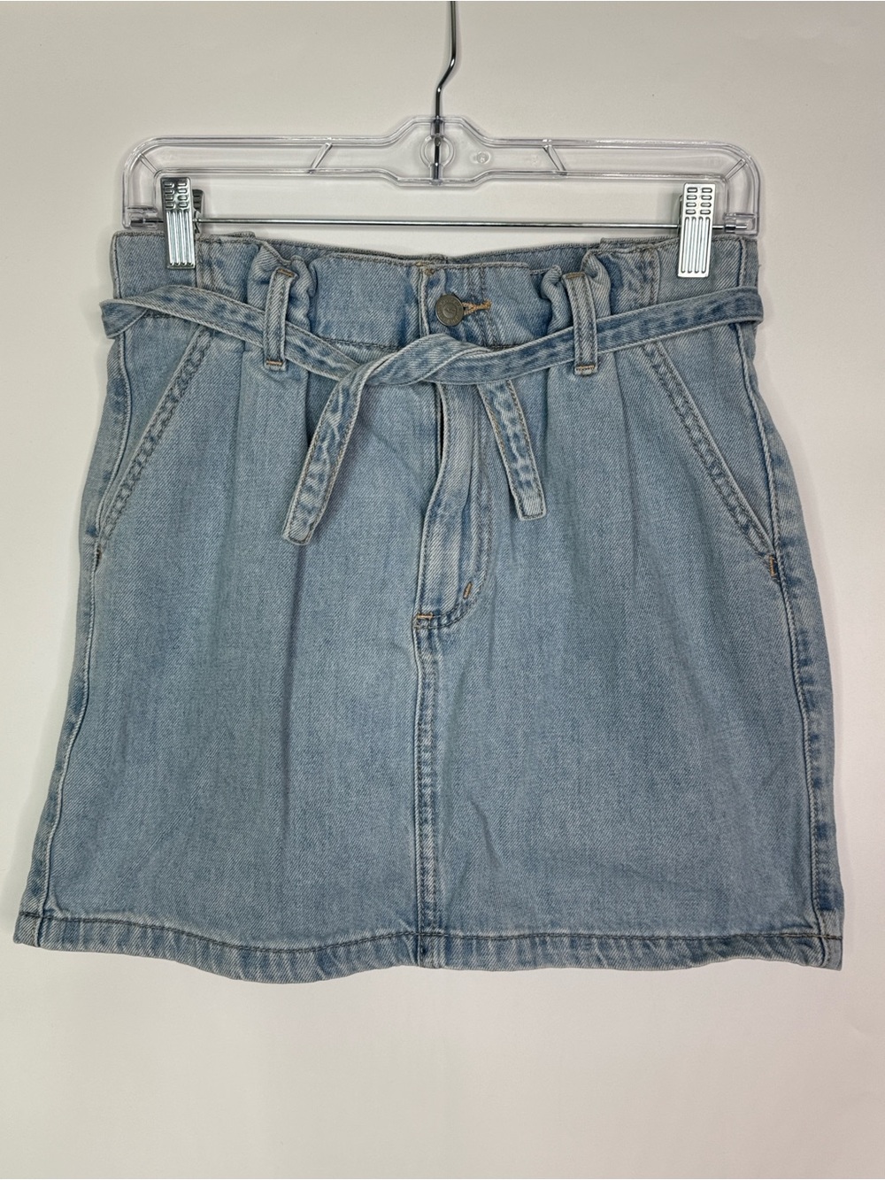 Hollister Ultra High R8ise Denim Jean Skirt Size 7 / 28